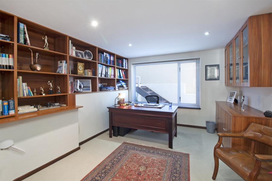 4 Bedroom Property for Sale in Fish Hoek Western Cape